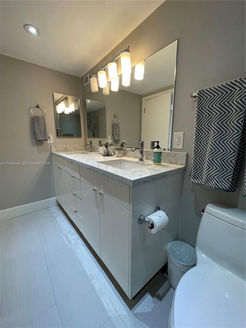 2500 Parkview Dr , Unit 1405, Hallandale Beach, FL 33009 Photo