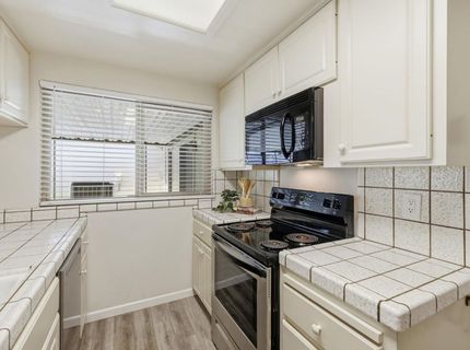 26 Miranda Ct, Sacramento, CA 95822 Photo