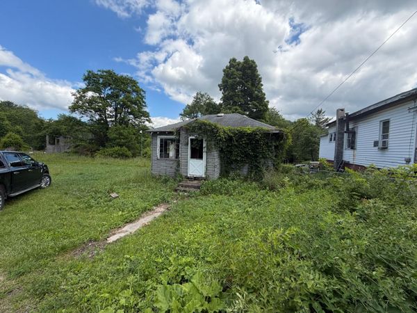 150 George, Quinwood, WV 25981