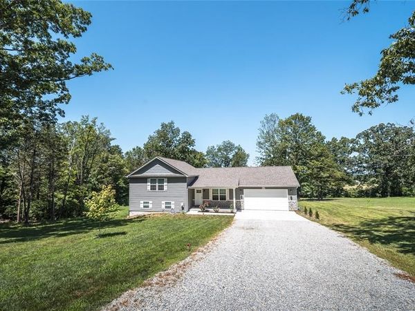 4715 Tillman Trail, Farmington, MO 63640
