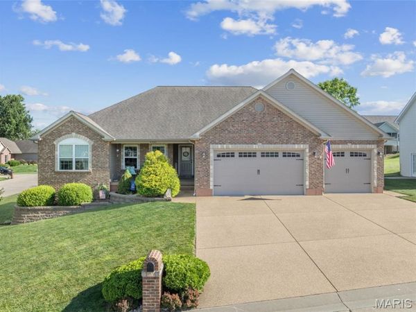 2362 Fire Crest Court , Washington, MO 63090