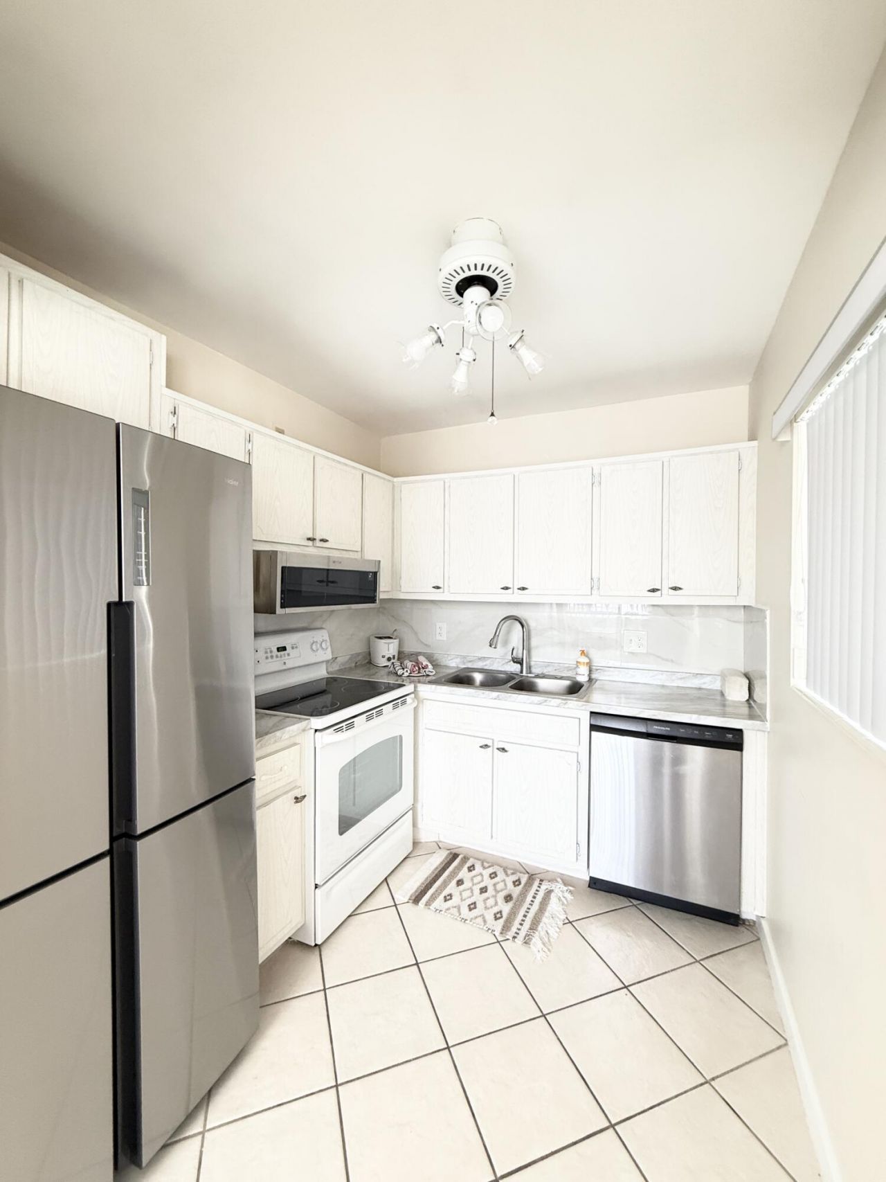 2880 Lake Osborne Drive, Unit 205, Lake Worth Beach, FL 33461 Photo