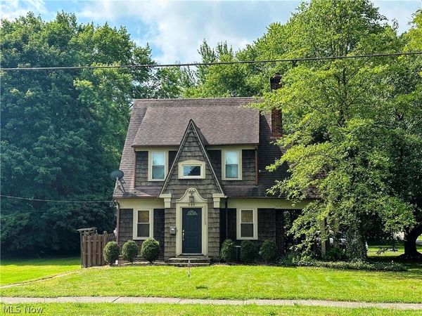 649 W Broad Street , Newton Falls, OH 44444