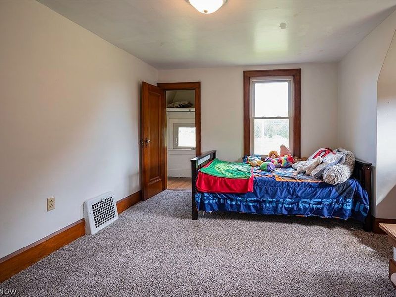 649 W Broad Street, Newton Falls, OH 44444 Photo 24