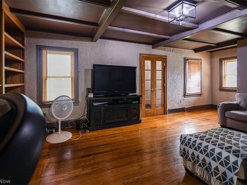 649 W Broad Street, Newton Falls, OH 44444 Photo 5