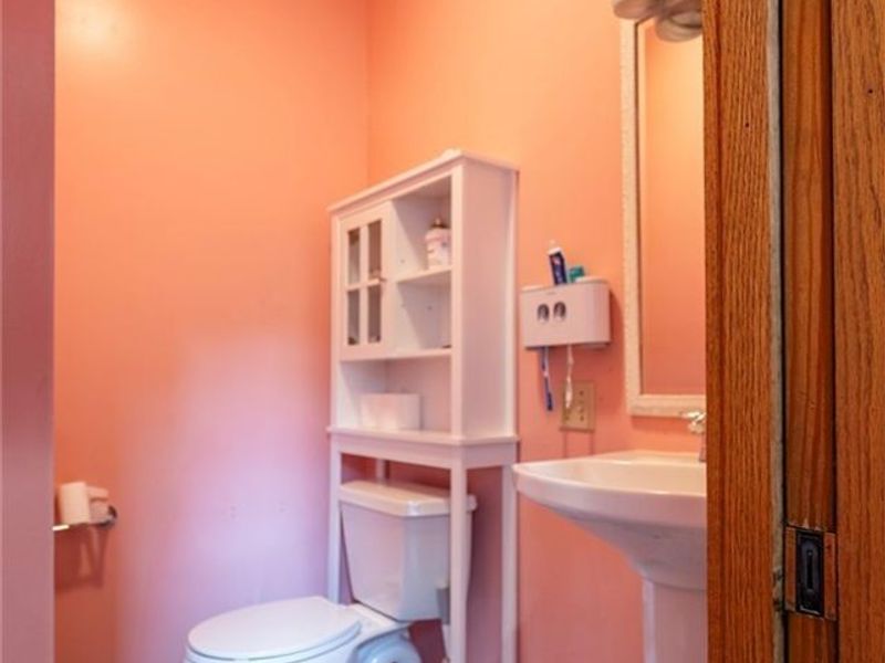 649 W Broad Street, Newton Falls, OH 44444 Photo 8