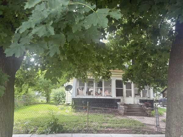 1526 Chestnut Street, ROCKFORD, IL 61102