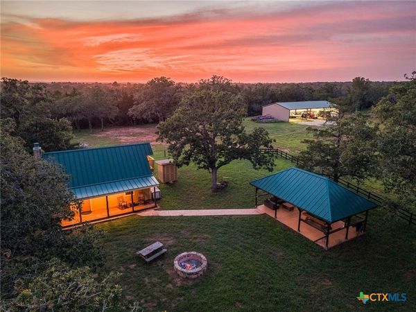 10488 Hwy 304 , Harwood, TX 78629