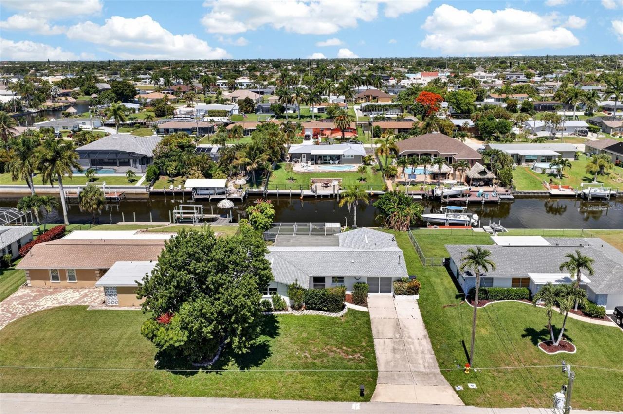 3114 SE 18th Avenue , Cape Coral, FL 33904 Photo