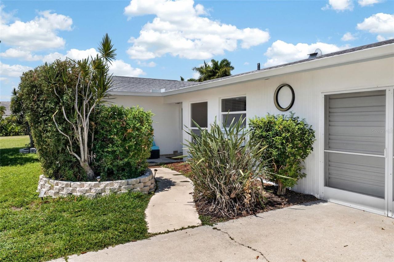 3114 SE 18th Avenue , Cape Coral, FL 33904 Photo