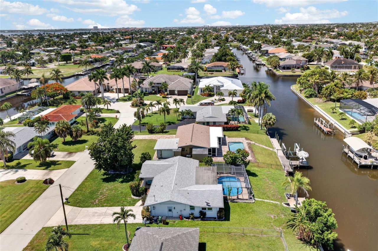 3114 SE 18th Avenue , Cape Coral, FL 33904 Photo