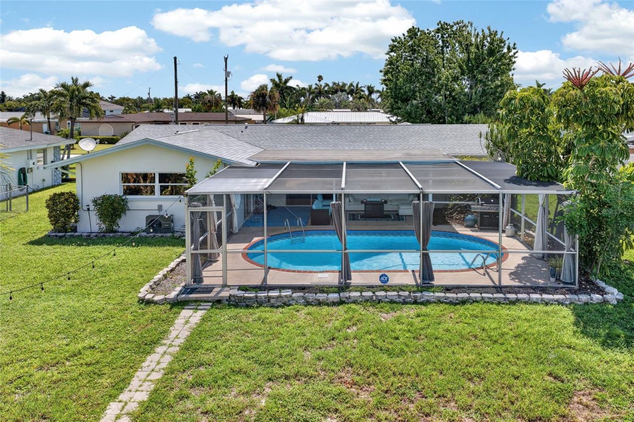 3114 SE 18th Avenue , Cape Coral, FL 33904 Photo