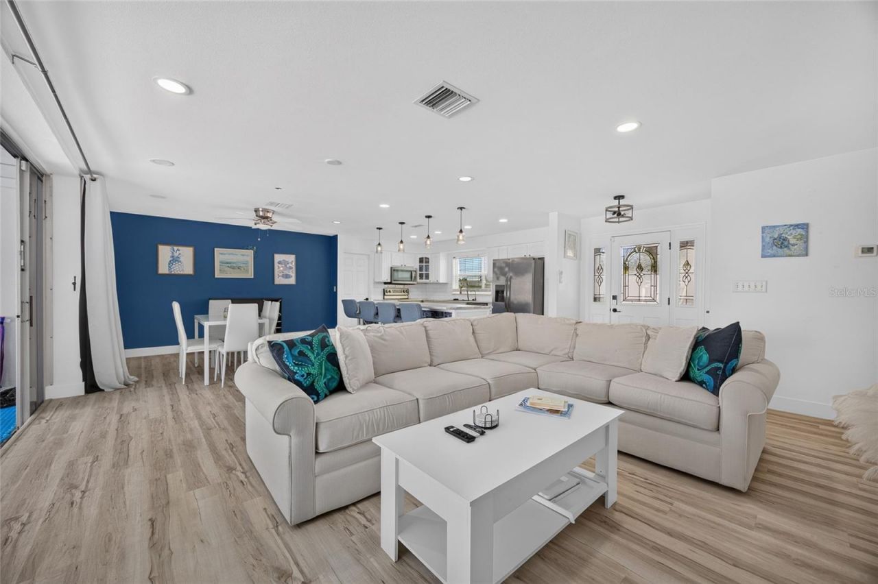 3114 SE 18th Avenue , Cape Coral, FL 33904 Photo