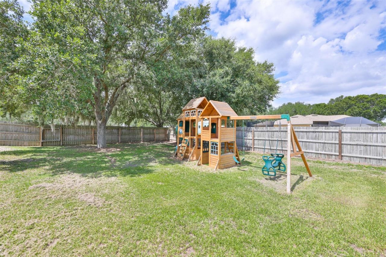 10234 Bloomfield Hills Drive , Seffner, FL 33584 Photo