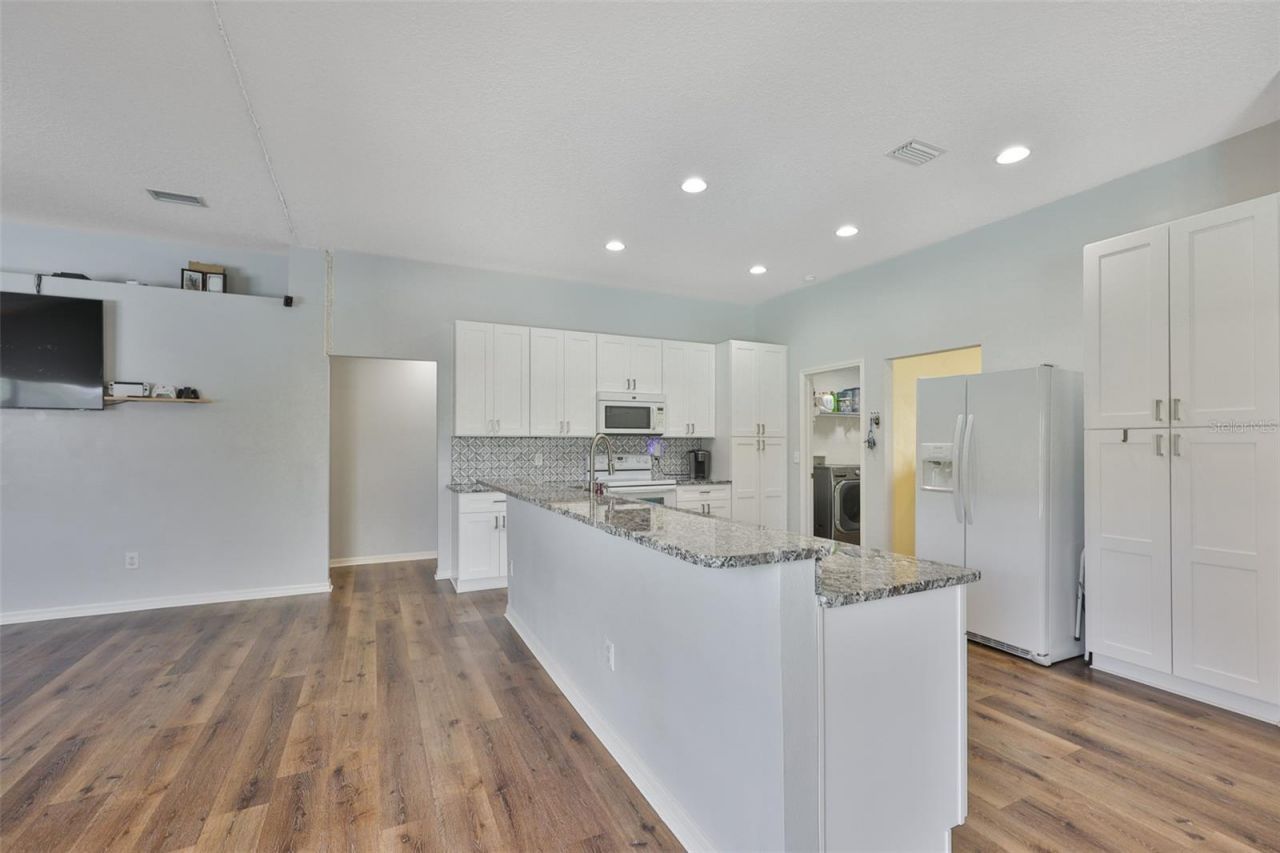 10234 Bloomfield Hills Drive , Seffner, FL 33584 Photo