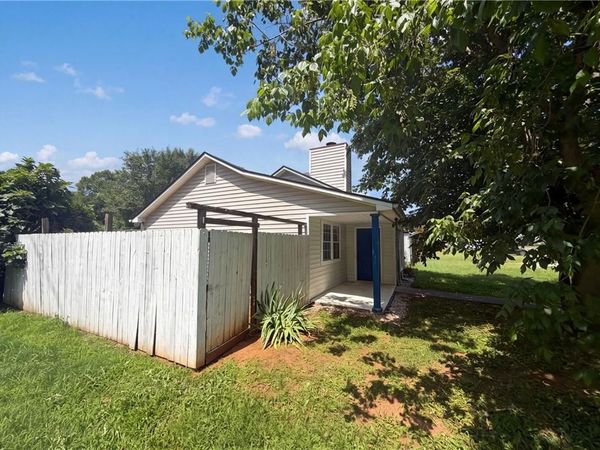 2 Ember Way , Cartersville, GA 30120