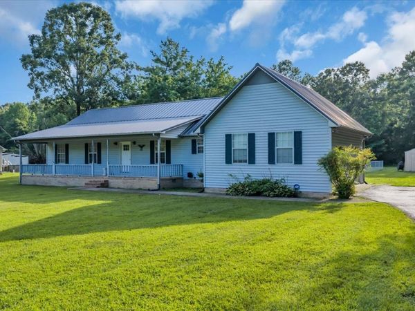 861 Circle Dr , Manchester, TN 37355