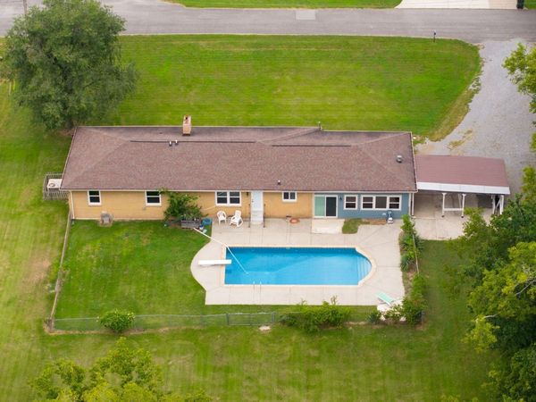 853 Rogers Rd , Gallatin, TN 37066