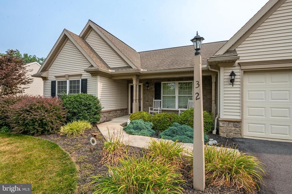 32 Loganberry Court, Womelsdorf, PA 19567 Main Photo