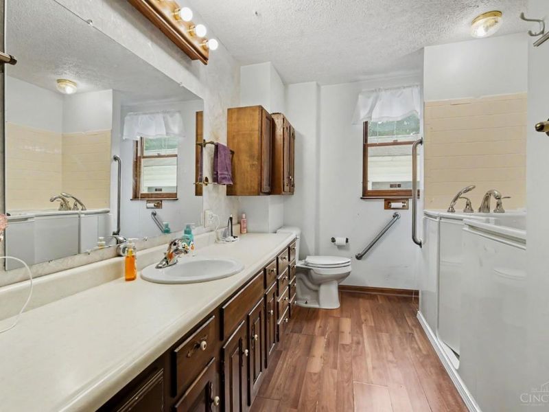 166 Chelsea Place, Cincinnati, OH 45233 Photo 19
