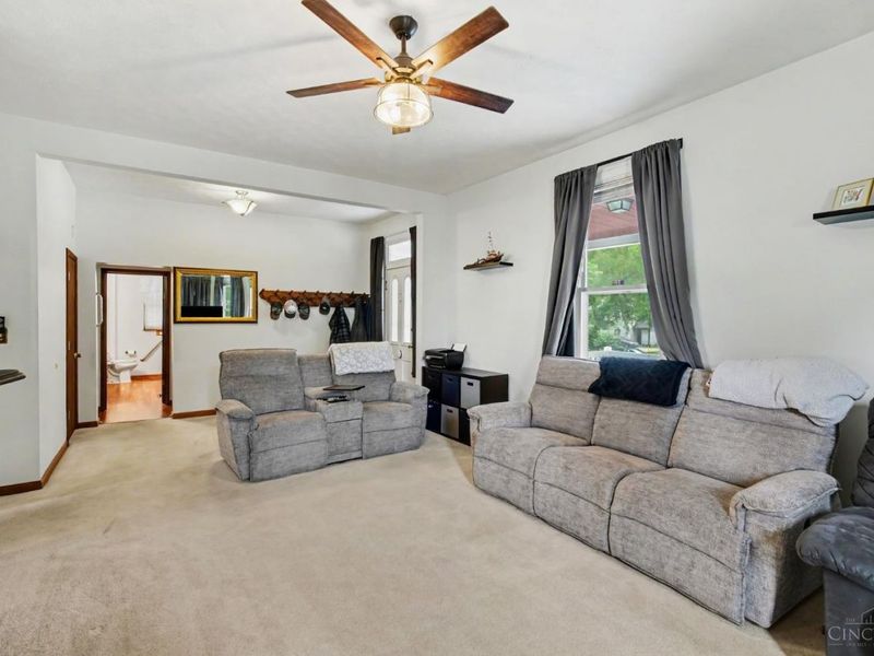 166 Chelsea Place, Cincinnati, OH 45233 Photo 4