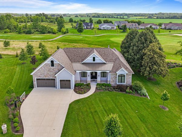 1610 Fairway Ct, Unit 16-17, Geneva, WI 53147