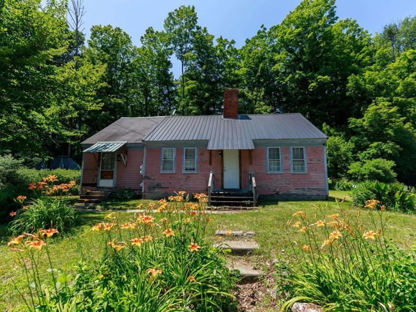 12 Wilder Street, Peterborough, NH 03458