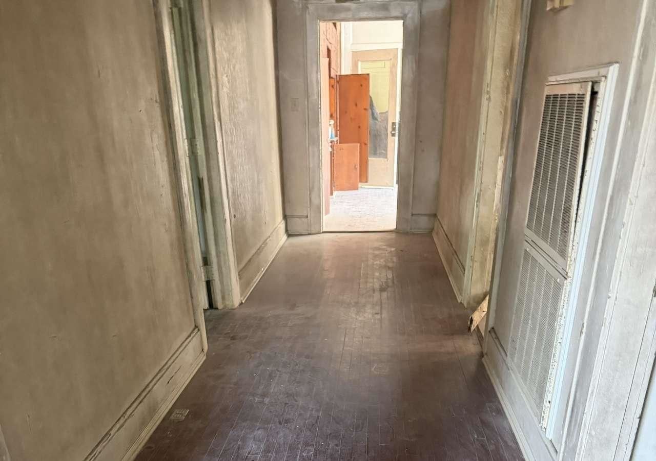 108 W Smith St.  Photo 11