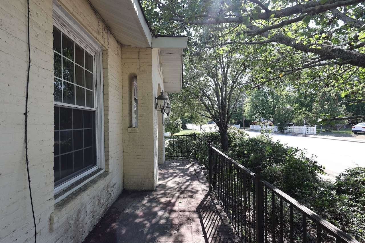 108 W Smith St.  Photo 4