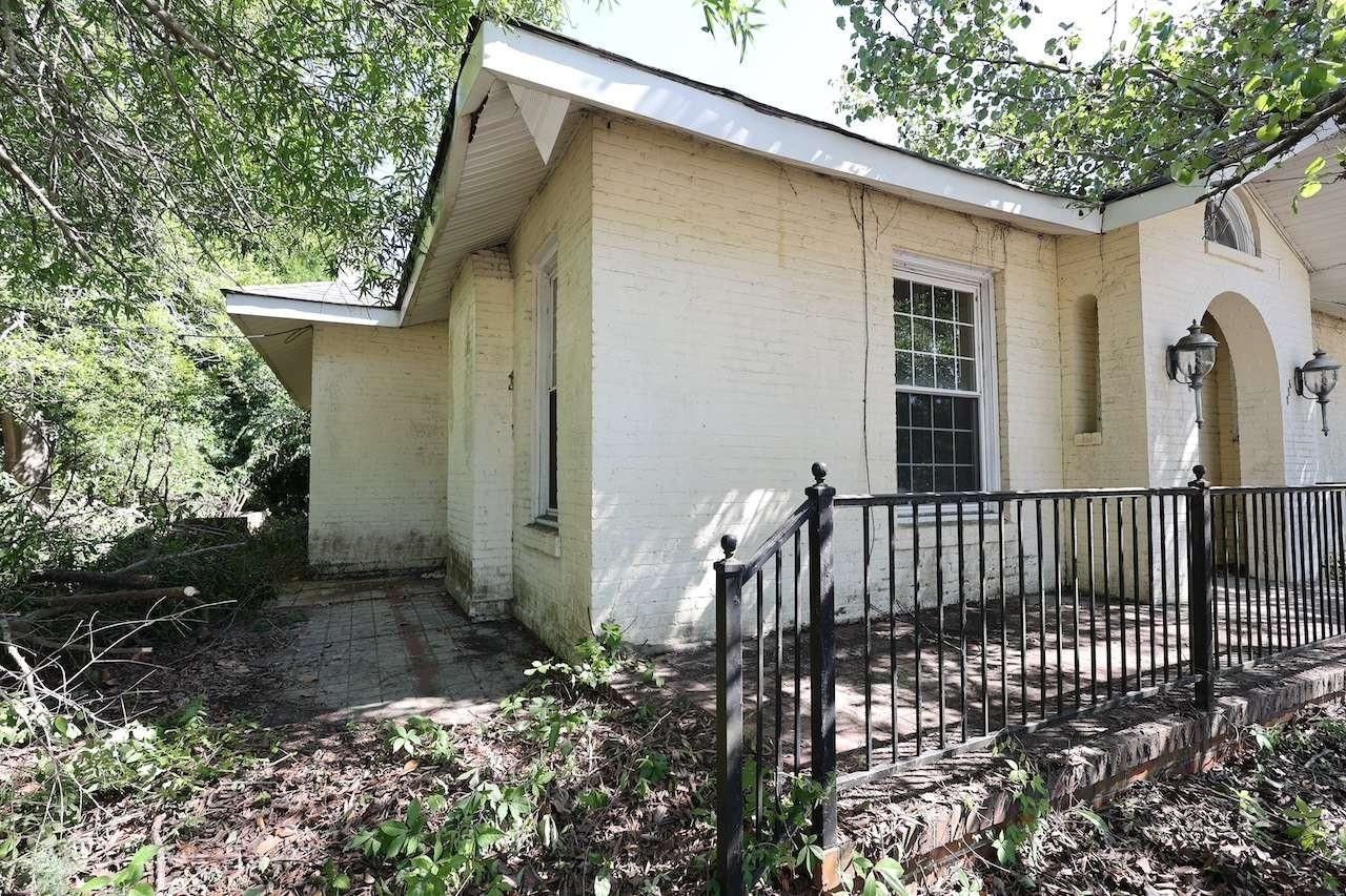 108 W Smith St.  Photo 5