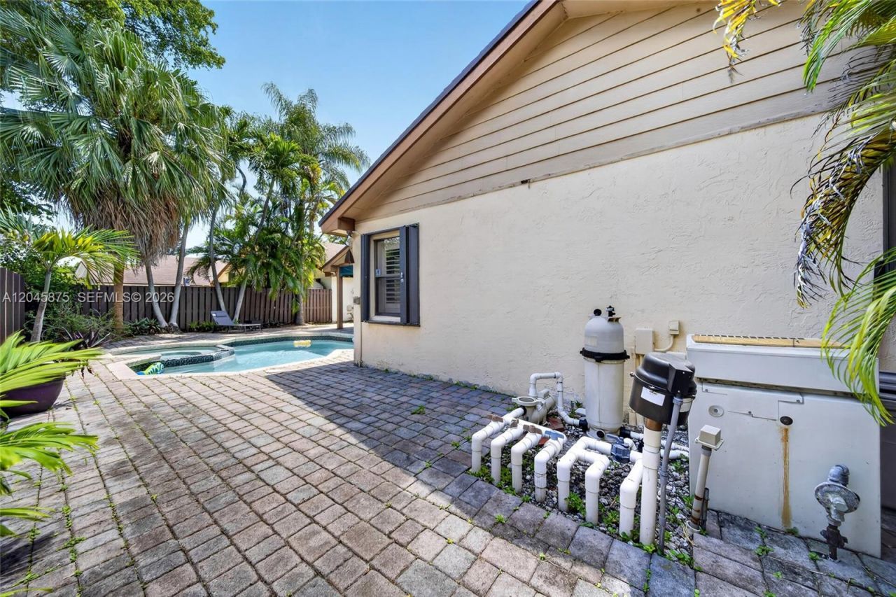 5212 SW 151st Pl, Miami, FL 33185 Photo