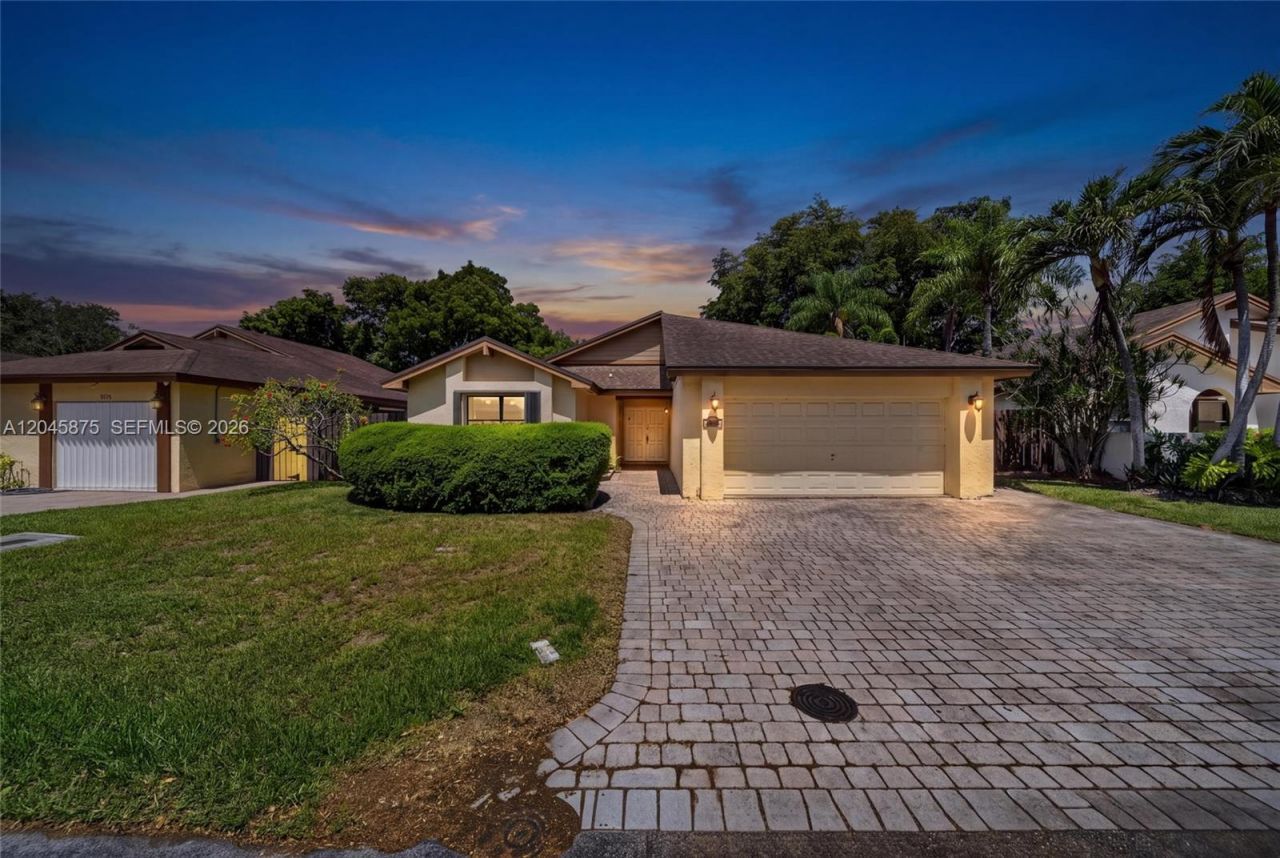 5212 SW 151st Pl, Miami, FL 33185 Photo