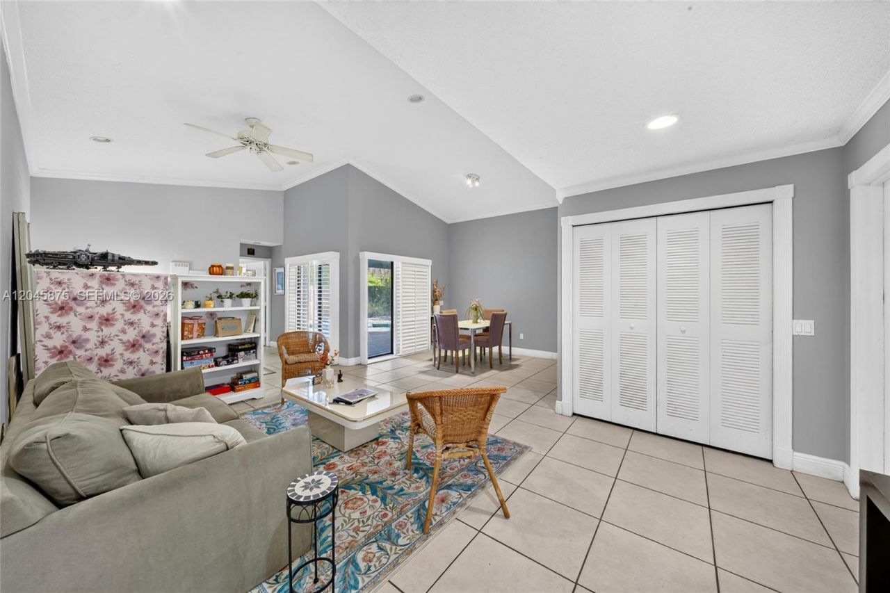 5212 SW 151st Pl, Miami, FL 33185 Photo