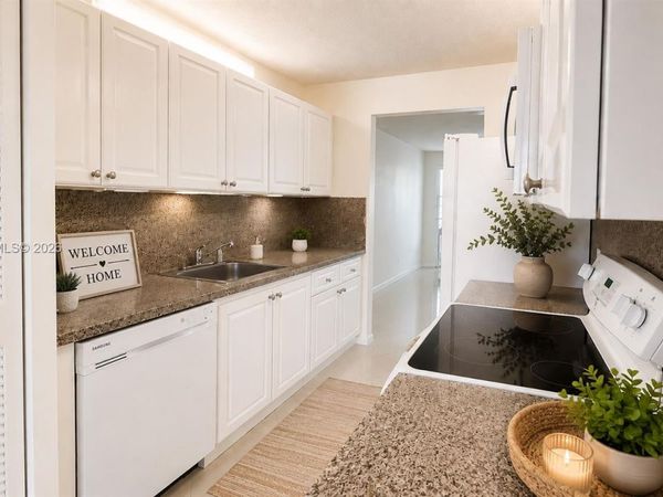 13000 SW 15th Ct , Unit 209U, Pembroke Pines, FL 33027