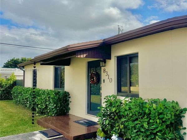 8310 SW 37th St , Miami, FL 33155