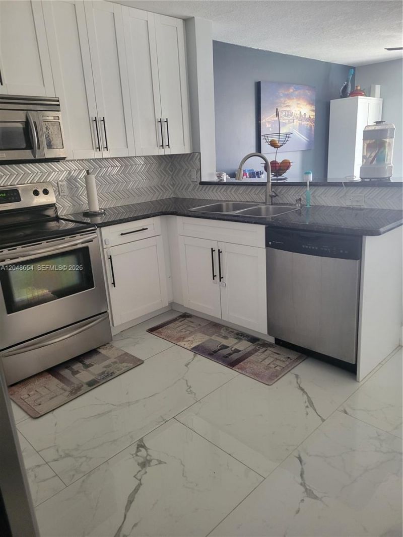 6606 Saltaire Ter , Margate, FL 33063 Photo