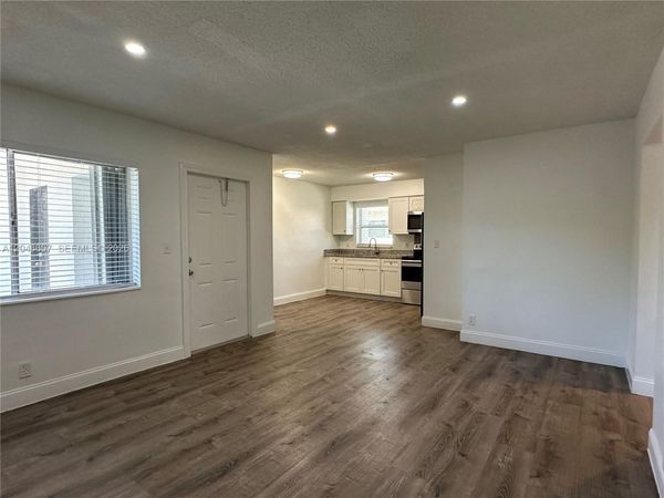 2401 NW 9th Ave , Unit 3, Wilton Manors, FL 33311