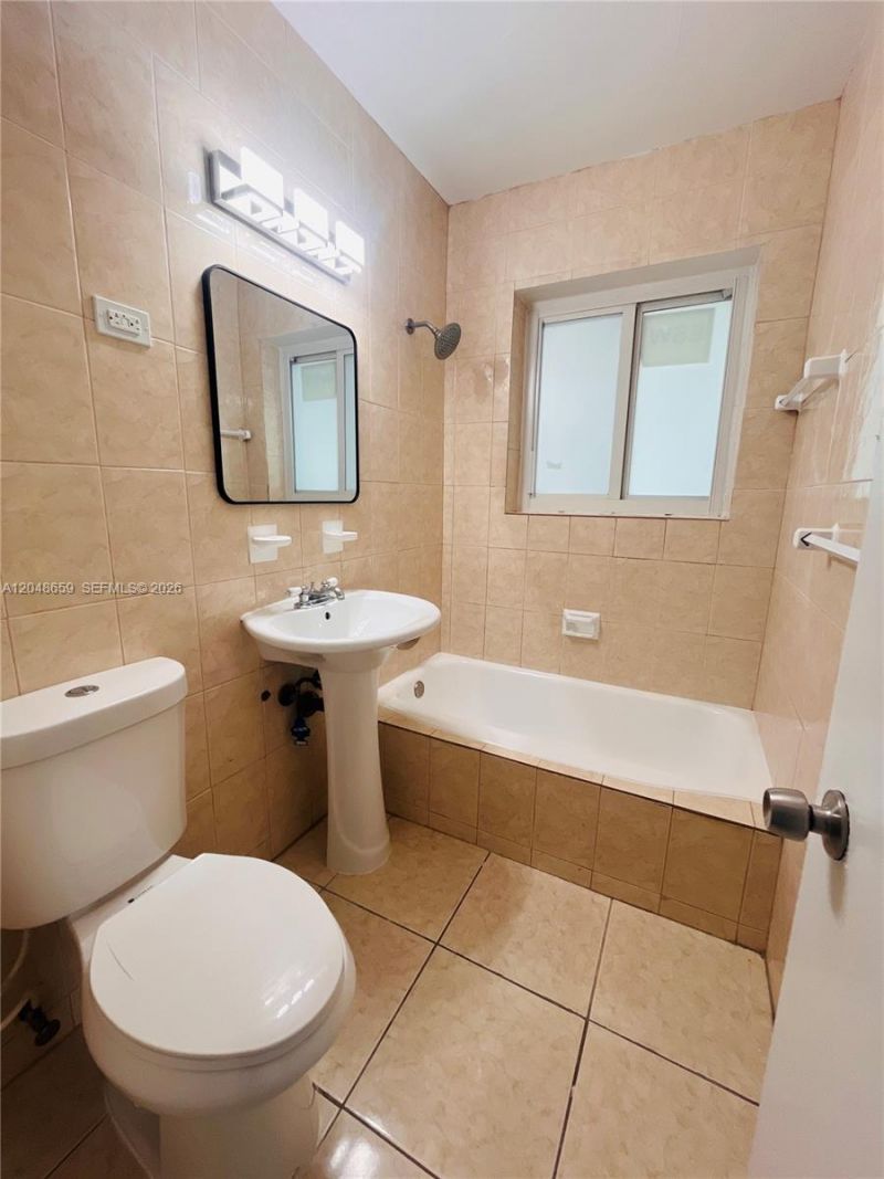 2045 Calais Dr , Unit 8, Miami Beach, FL 33141 Photo