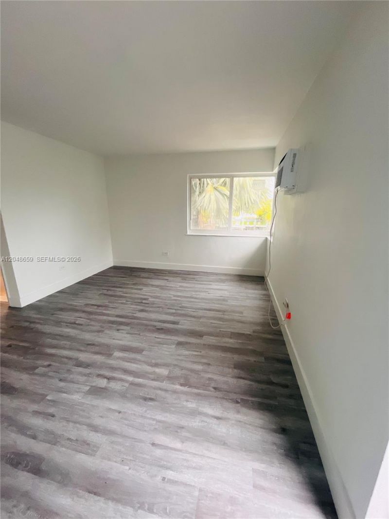 2045 Calais Dr , Unit 8, Miami Beach, FL 33141 Photo