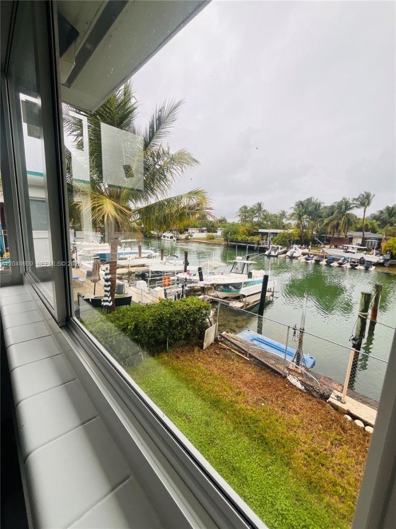 2045 Calais Dr , Unit 8, Miami Beach, FL 33141 Photo