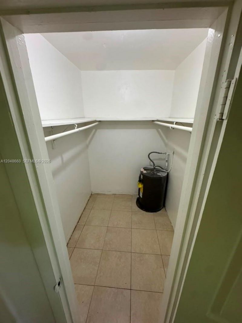 16001 NE 18th Pl , Unit 3, North Miami Beach, FL 33162 Photo