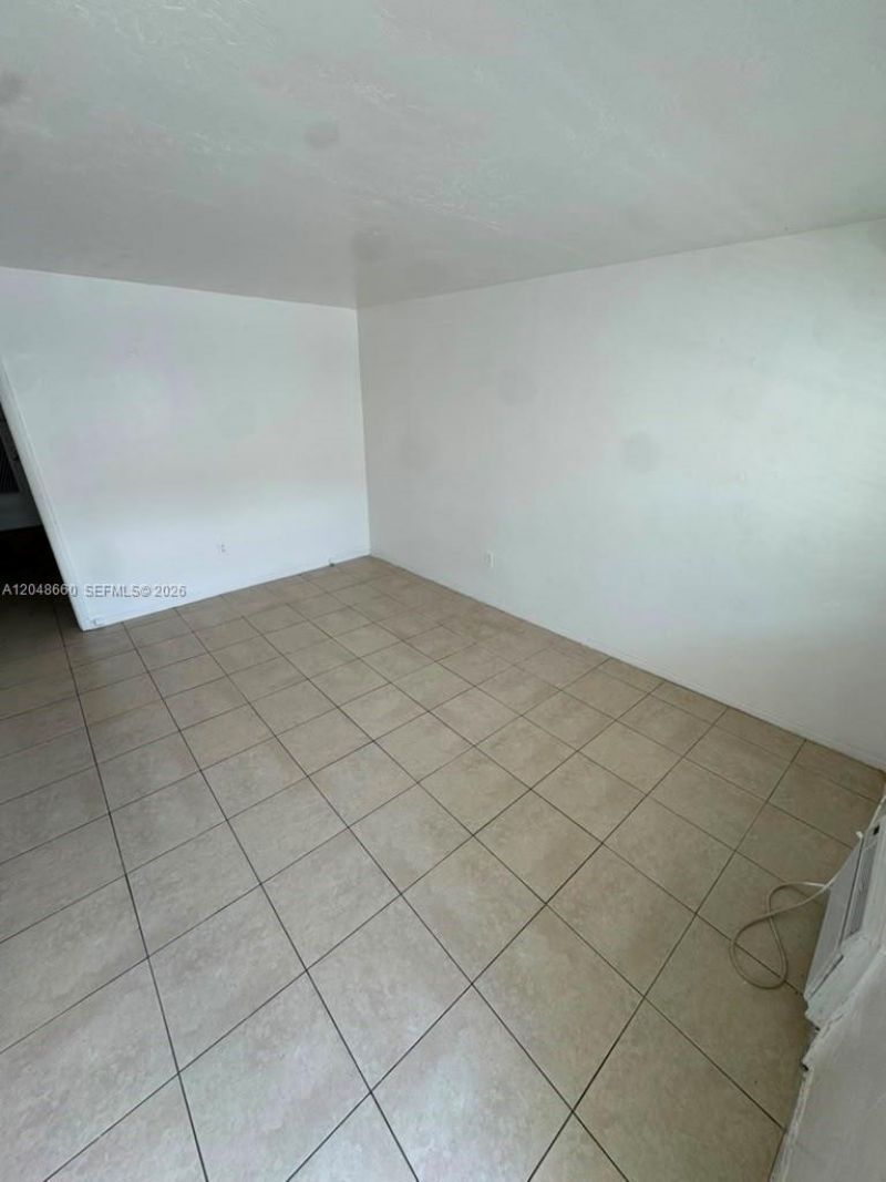 16001 NE 18th Pl , Unit 3, North Miami Beach, FL 33162 Photo