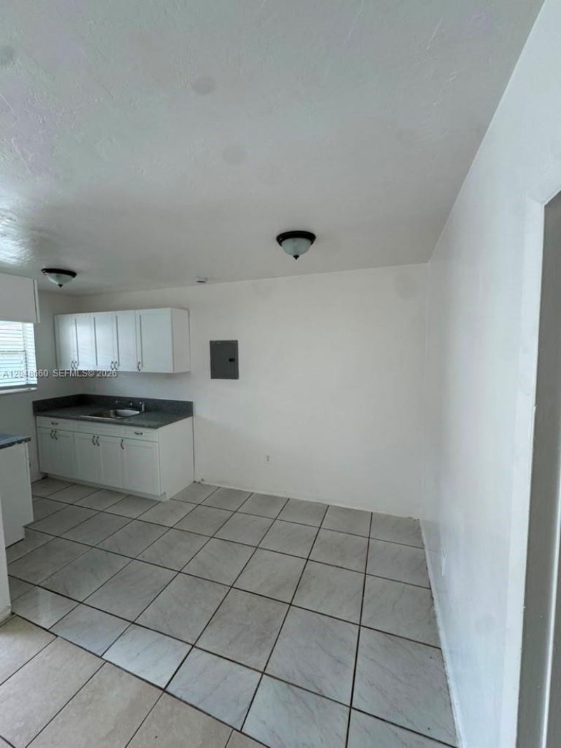 16001 NE 18th Pl , Unit 3, North Miami Beach, FL 33162 Photo