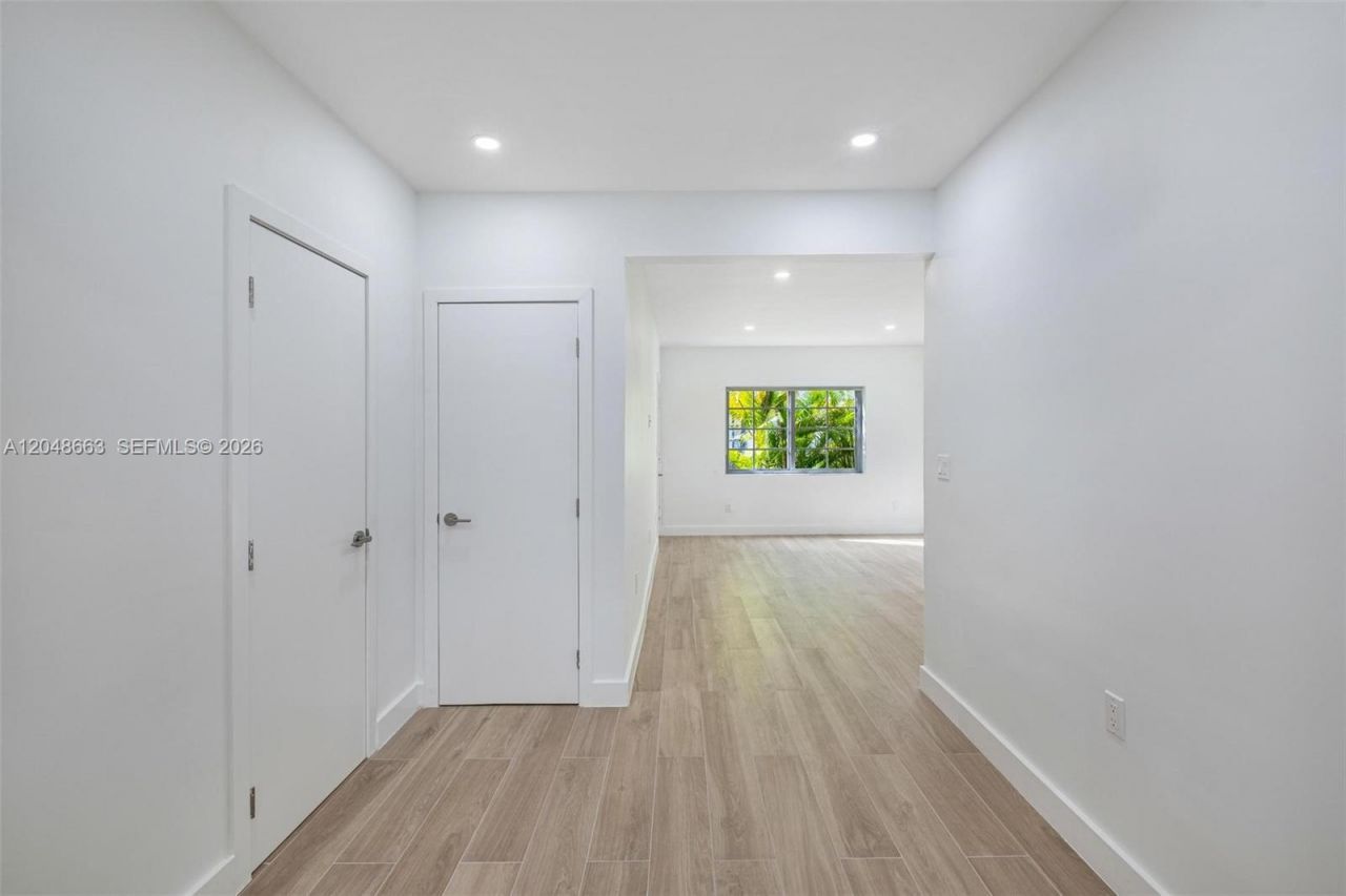 1610 Michigan Ave , Unit 2, Miami Beach, FL 33139 Photo