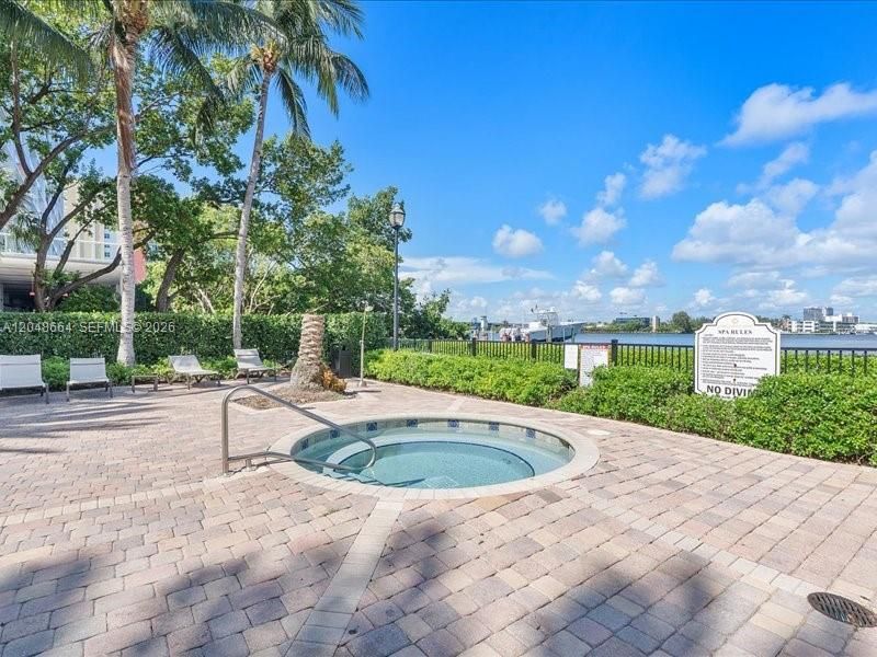 17150 N Bay Rd , Unit 2802, Sunny Isles Beach, FL 33160 Photo