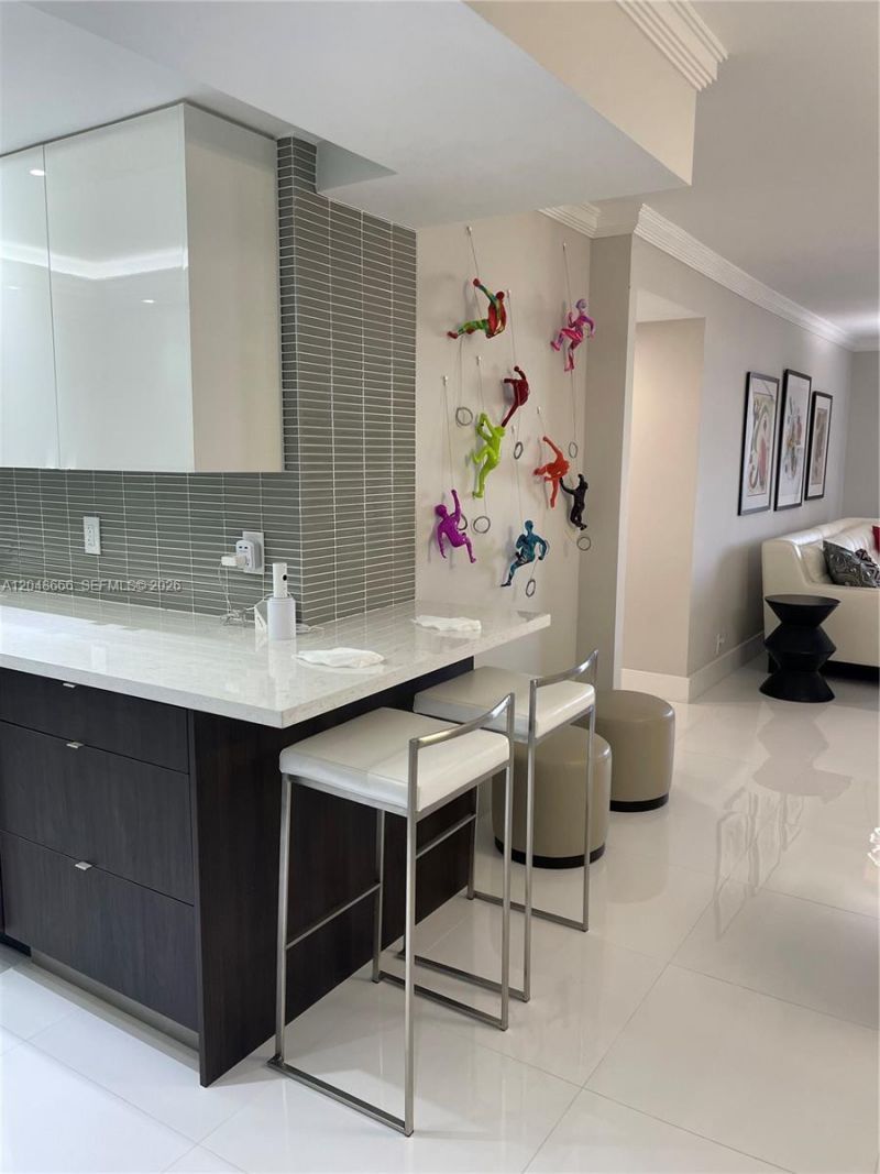 2500 Parkview Dr , Unit 1405, Hallandale Beach, FL 33009 Photo