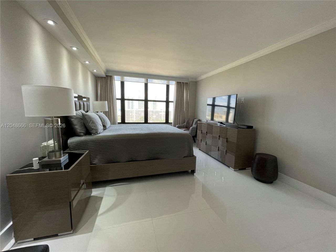 2500 Parkview Dr , Unit 1405, Hallandale Beach, FL 33009 Photo