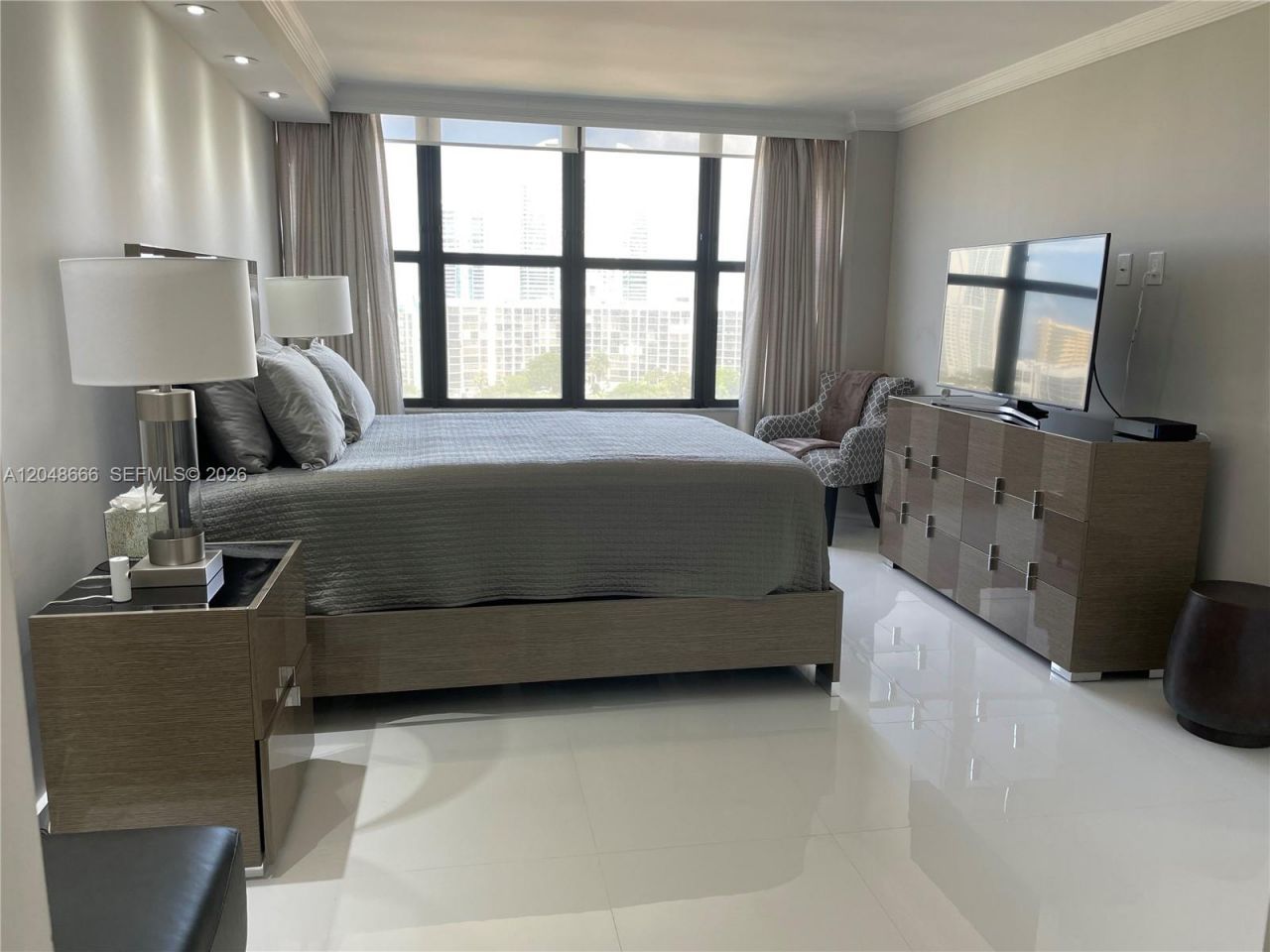 2500 Parkview Dr , Unit 1405, Hallandale Beach, FL 33009 Photo
