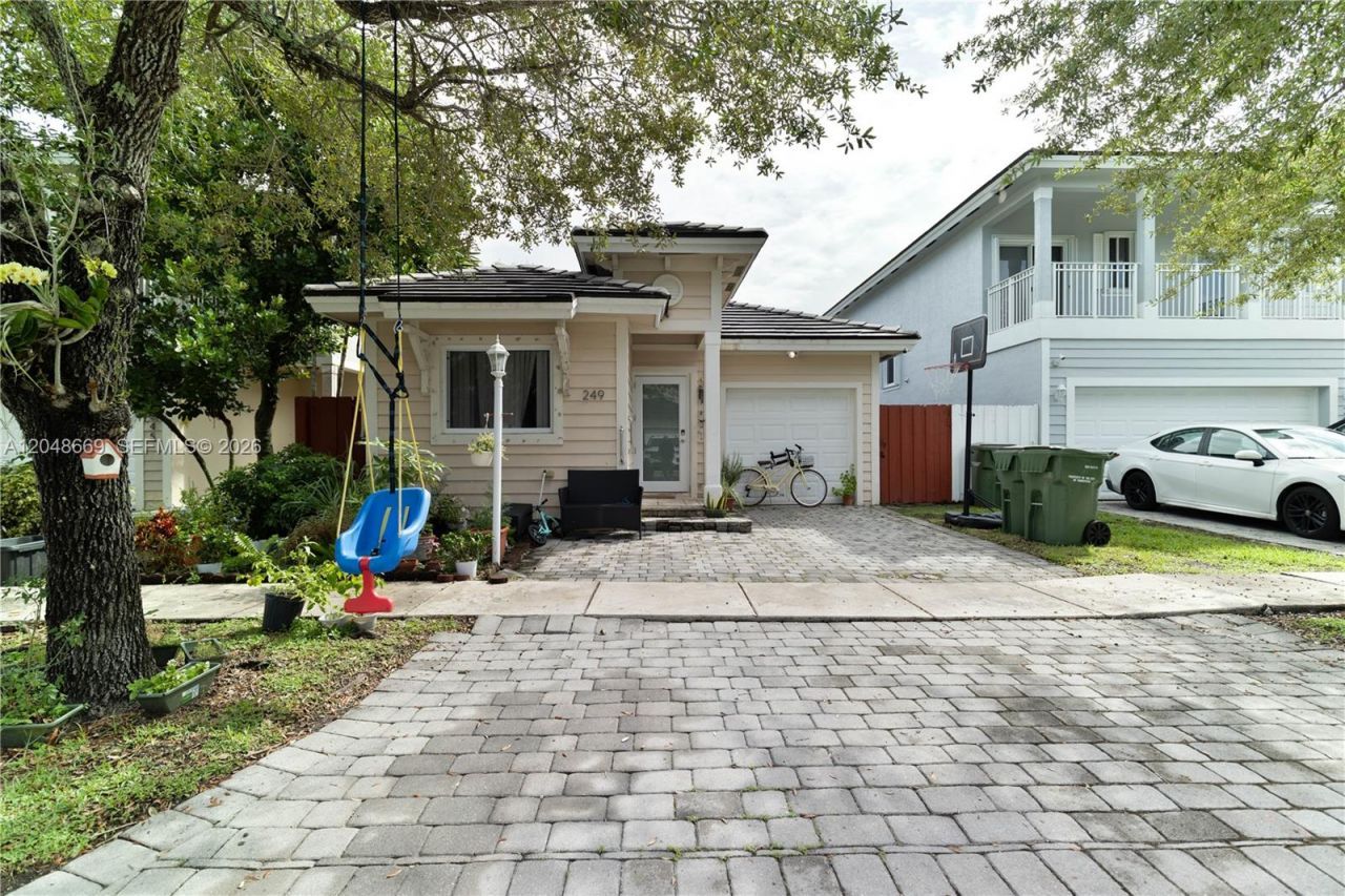 249 SE 32nd Ave , Homestead, FL 33033 Photo