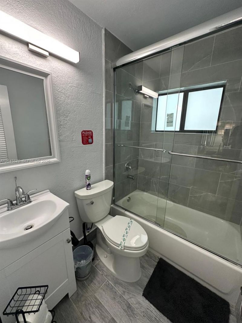 3360 NE 12th Ter, Pompano Beach, FL 33064 Photo